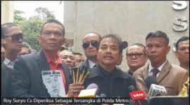 Roy Suryo Cs memberikan keterengan pers di Polda Metro Jaya, Kamis (13/11/2025)./foto.tangkapan layar 