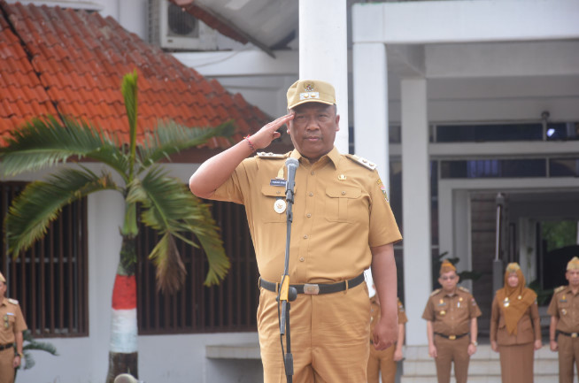 I Komang Koheri Saat Memimpin Apel/ foto.IST