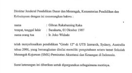 Foto dokumen Surat Keterangan Kemendikbud Nomor 9149/D.D1/KS/2019 tertanggal 6 Agustus 2019 yang menerangkan penyetaraan pendidikan Grade 12 Gibran Rakabuming Raka di UTS Insearch, Sydney. Dokumen beredar di media sosial./tangkapan layar media sosial 
